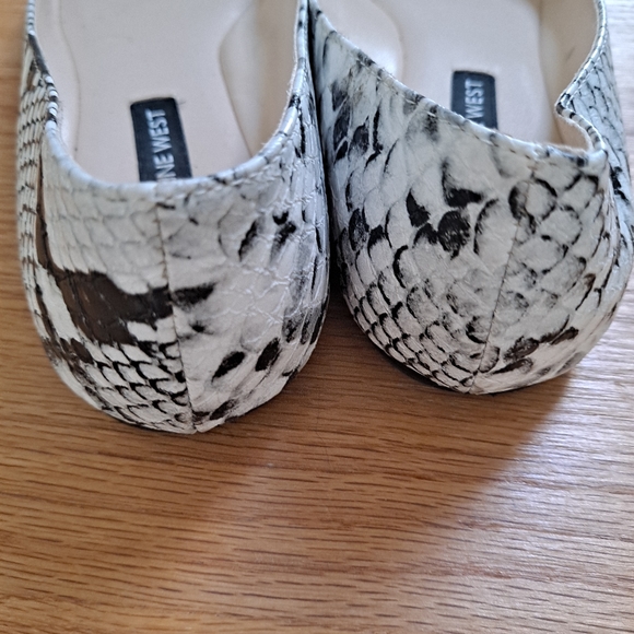 Shoes - Picture 2 of 3